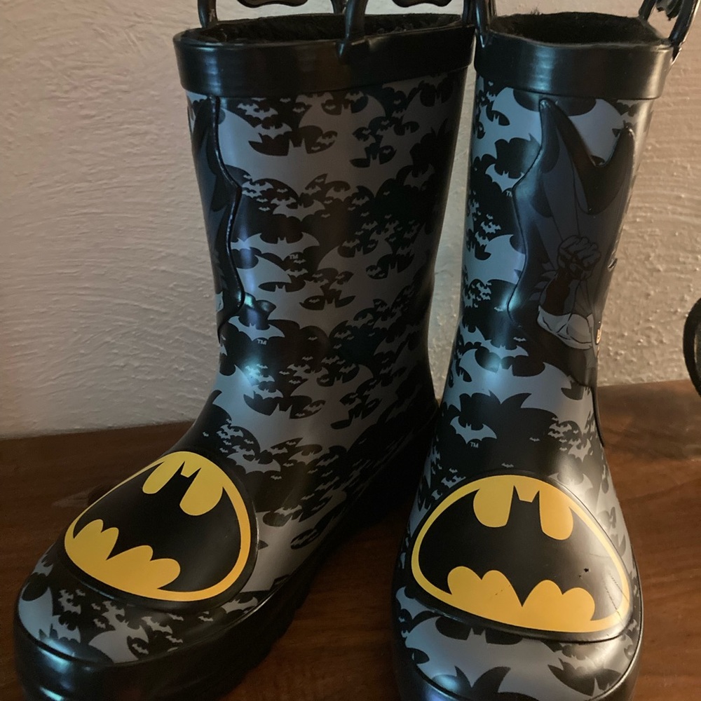 Western Chief boys Batman boots size 11/12 excellent condition